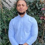 Studente di Farmacia. Madre lingua inglese, offre lezioni di inglese